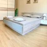 корал Apartamento *
