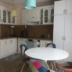 корал Apartamento *